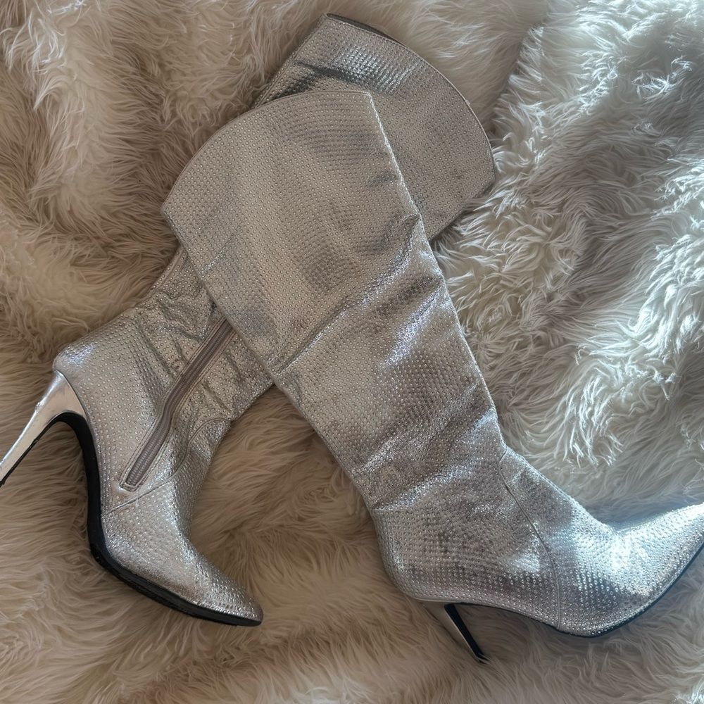 Silver boots - Picture 9 of 12